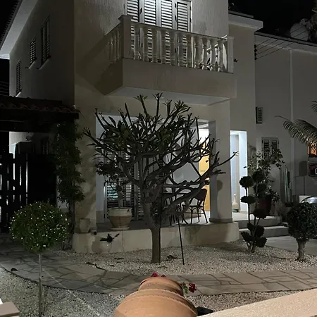 Villa Tala View *